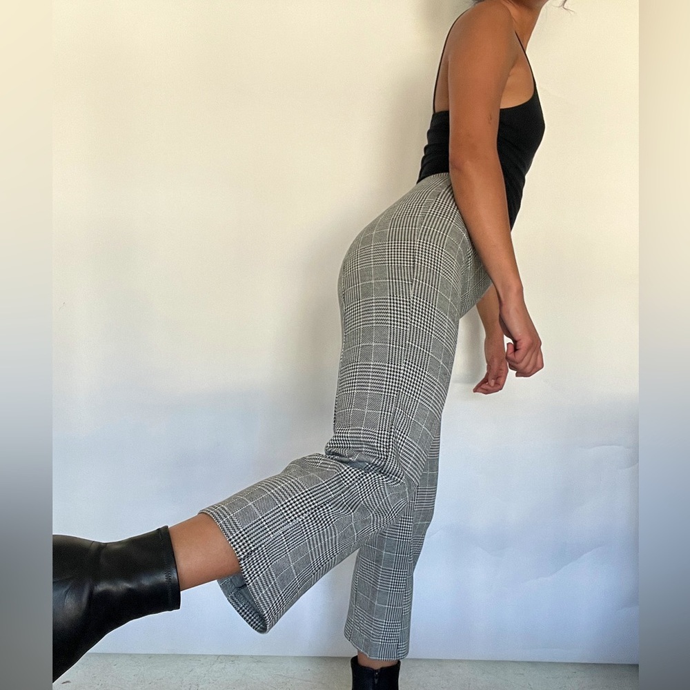 H&M cropped flare plaid capri